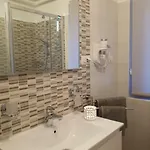 Zoe Apartman